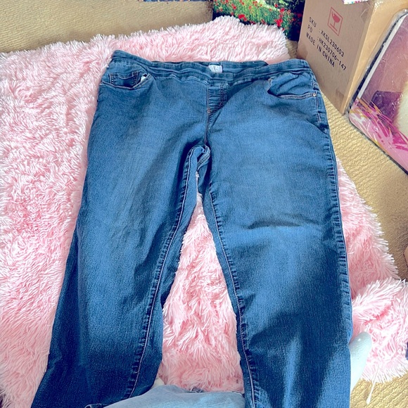 Women’s blue jeans for sale. Size 24. - Picture 1 of 1
